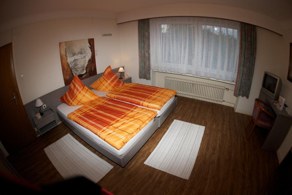 Auberge Du Chateau Stadtbredimus Exteriör bild